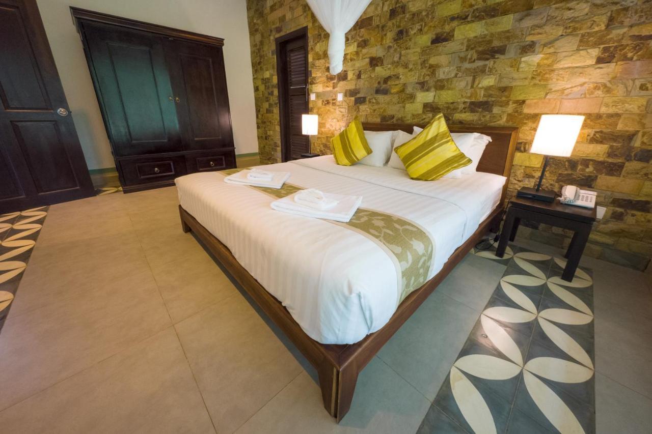 สมณี บีช รีสอร์ต แอนด์ สปา Hotel แกบ ภายนอก รูปภาพ